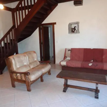 House Heguia 4 펜션 *
